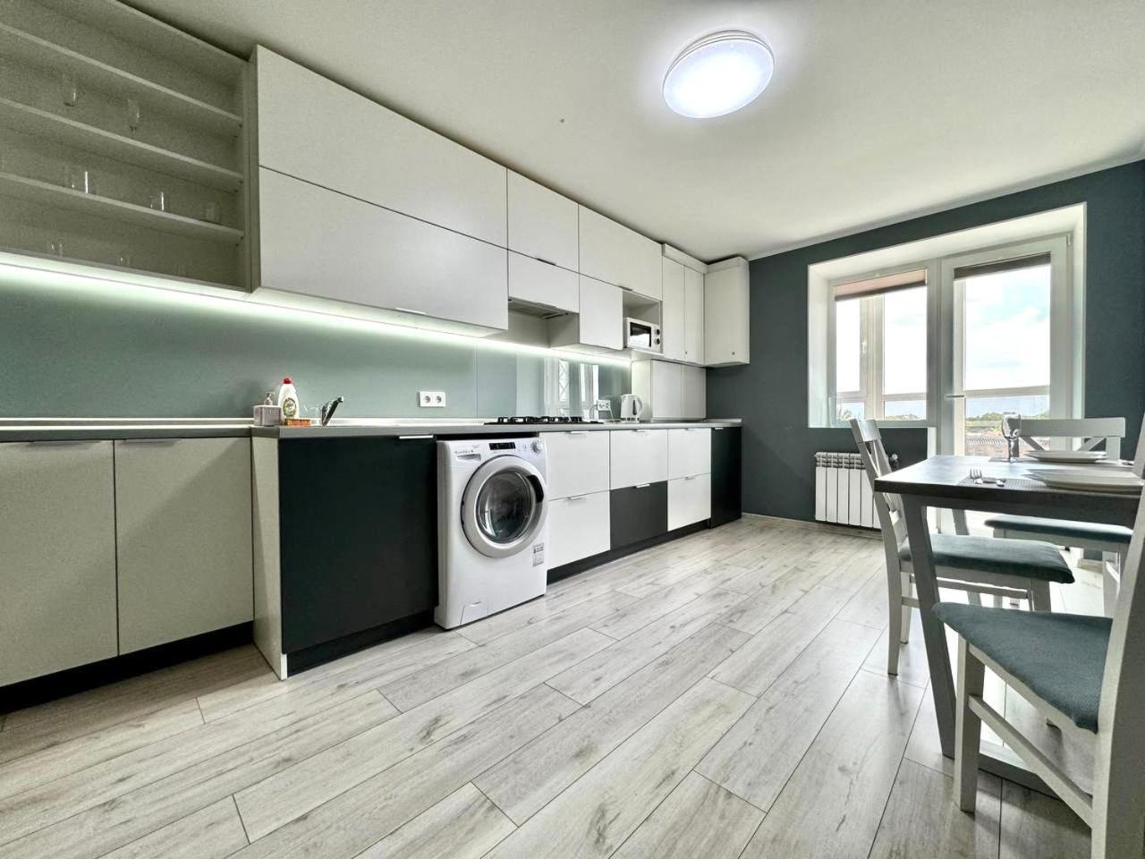 Apartpoltava Апартаменти Бізнес-Класу В Престижній Новобудові З Панорамним Балконом Центр Ngoại thất bức ảnh