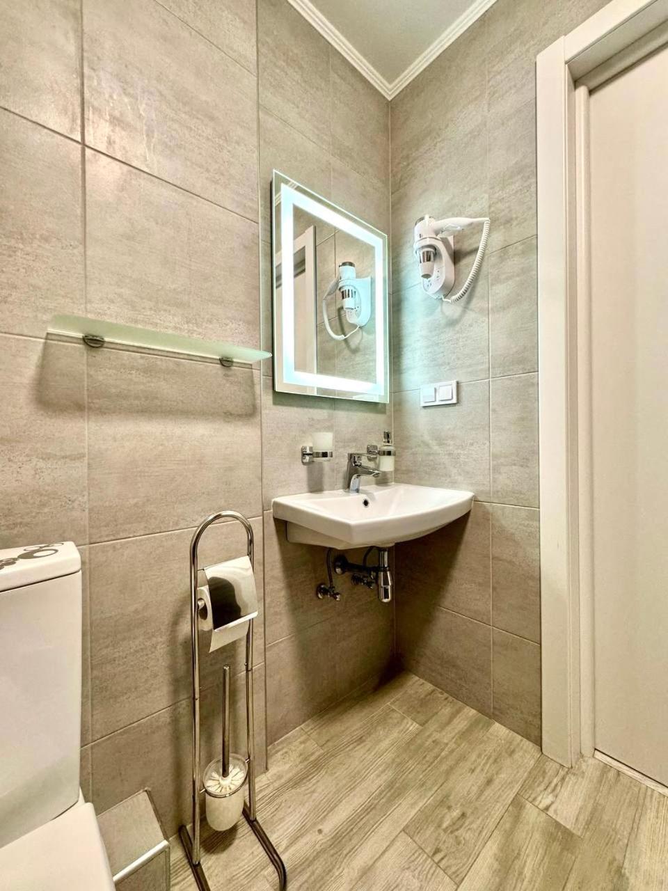 Apartpoltava Апартаменти Бізнес-Класу В Престижній Новобудові З Панорамним Балконом Центр Ngoại thất bức ảnh