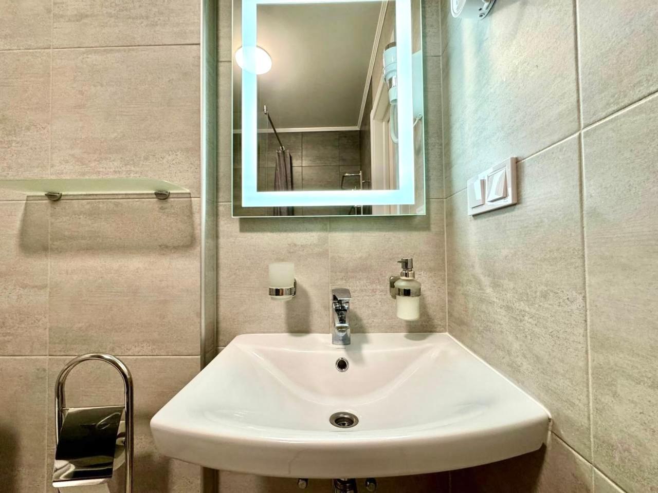 Apartpoltava Апартаменти Бізнес-Класу В Престижній Новобудові З Панорамним Балконом Центр Ngoại thất bức ảnh