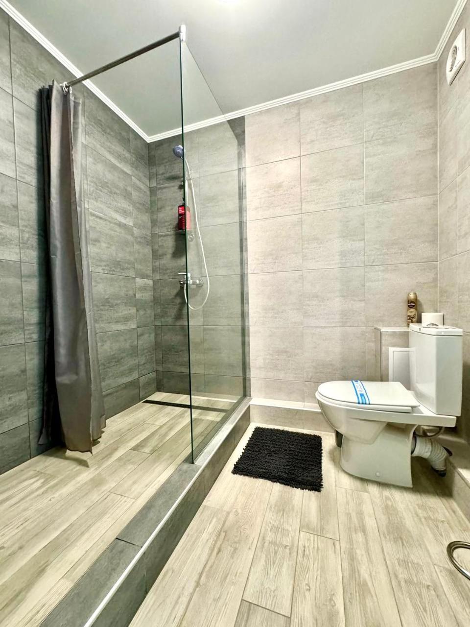 Apartpoltava Апартаменти Бізнес-Класу В Престижній Новобудові З Панорамним Балконом Центр Ngoại thất bức ảnh